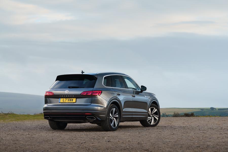  Volkswagen Touareg V6 TDI R-Line 2018 года  (UK) (фото 38 из 40)